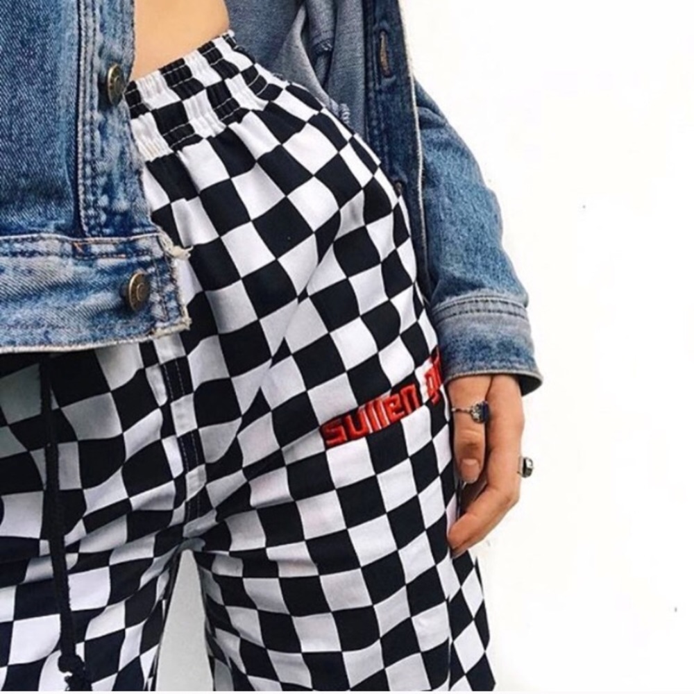 Sullen girl checkered pants - Picture 2 of 4